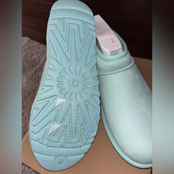 UGG Classic Ultra Mini - Picture 4 of 5